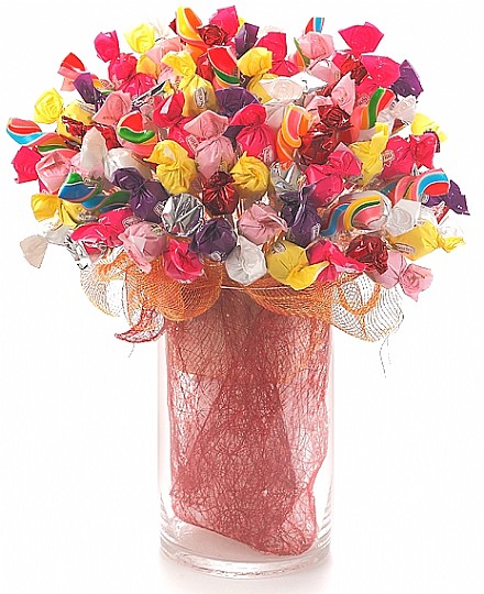 Cheers for love in a vase